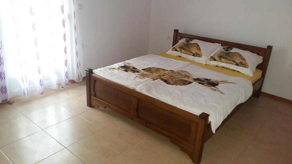 Ivanica Apartments Ema מראה חיצוני תמונה