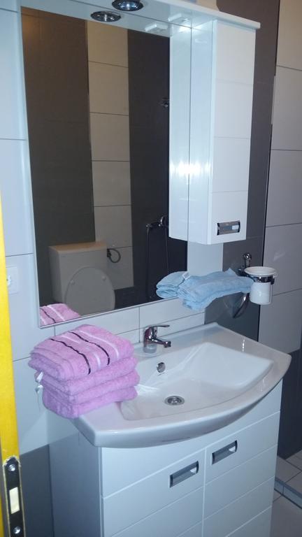 Ivanica Apartments Ema מראה חיצוני תמונה