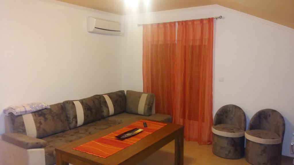 Ivanica Apartments Ema מראה חיצוני תמונה