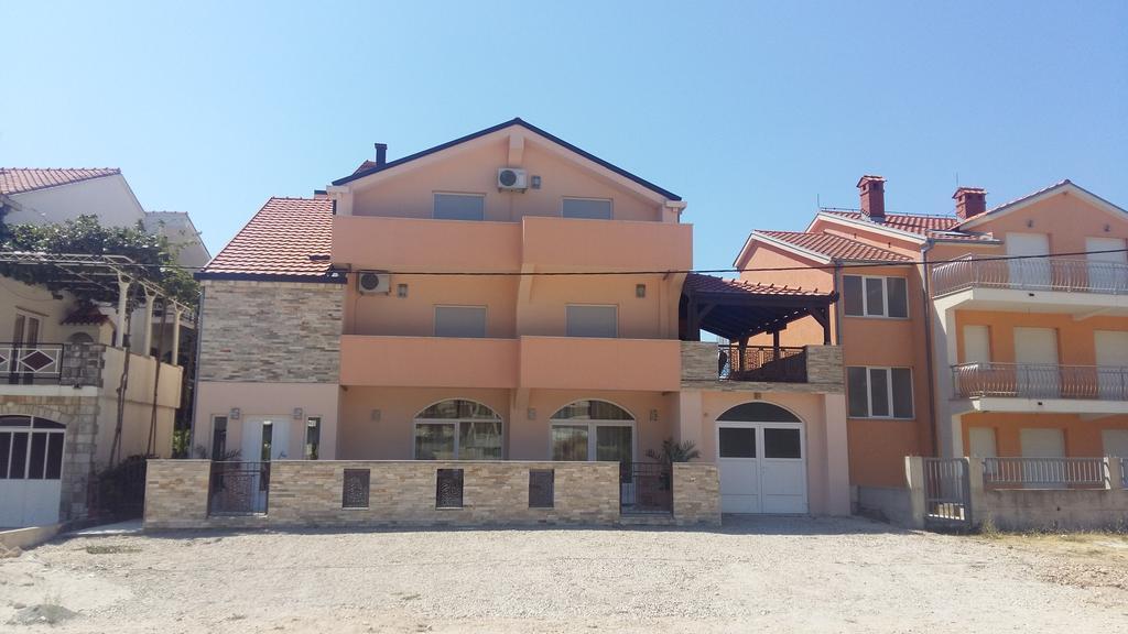 Ivanica Apartments Ema מראה חיצוני תמונה