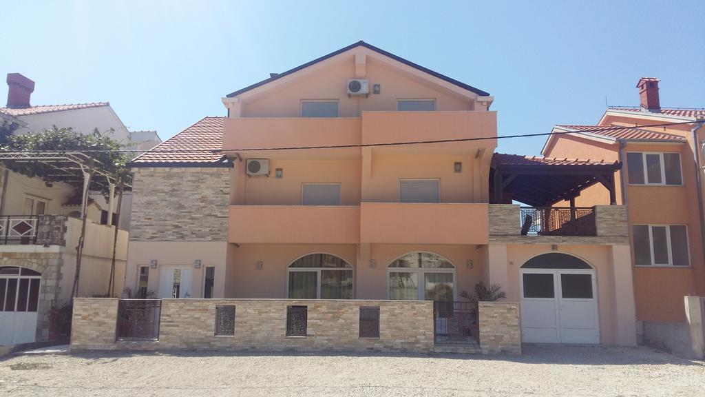 Ivanica Apartments Ema מראה חיצוני תמונה