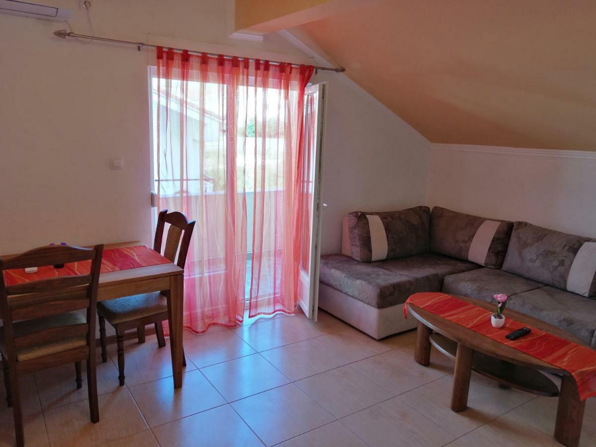 Ivanica Apartments Ema מראה חיצוני תמונה
